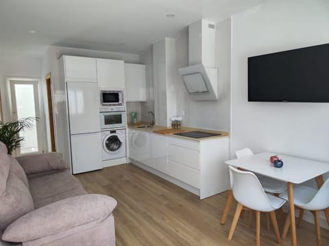 TV and multimedia, Kitchen or kitchenette, Living room, dishwasher, minibar, pet friendly, washing machine