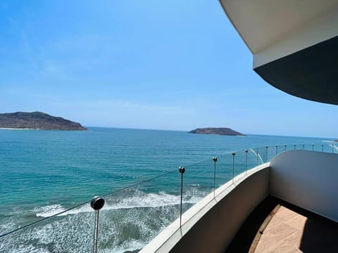 Day, View (from property/room), Sea view