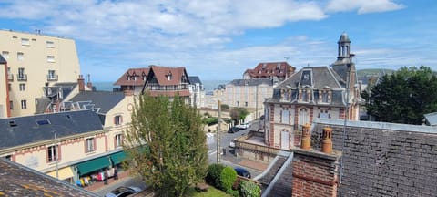 Neighbourhood, City view, Landmark view, Street view