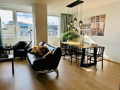 Urbanstay Suites - Grand Place 2 Bd Apartment Apartment in Brussels