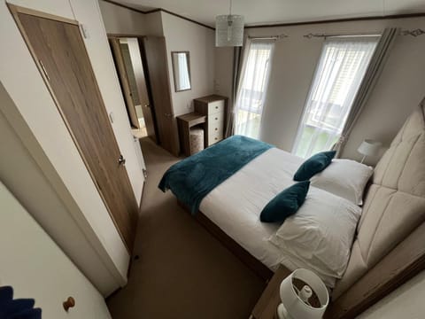 Althea Holiday Caravan, White Horse House in Selsey