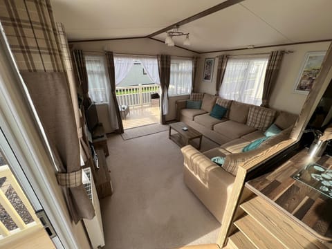 Althea Holiday Caravan, White Horse House in Selsey