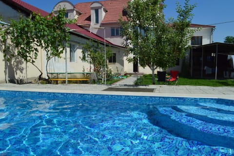 Property building, Day, Garden, Garden, Garden view, Pool view, Swimming pool, Swimming pool