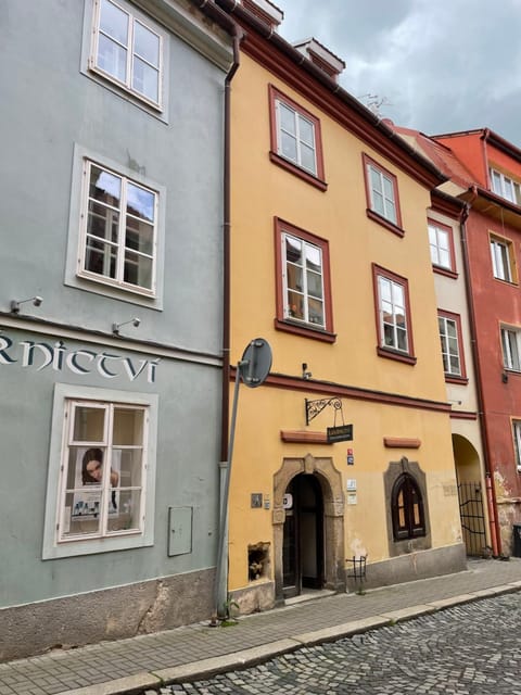 Property building, Street view