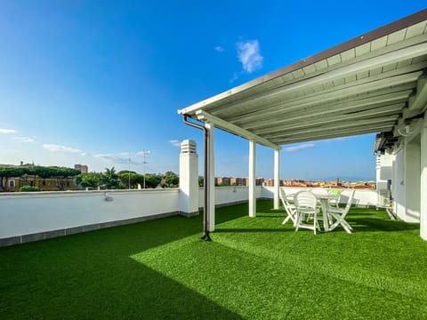 Property building, View (from property/room), Balcony/Terrace, Balcony/Terrace