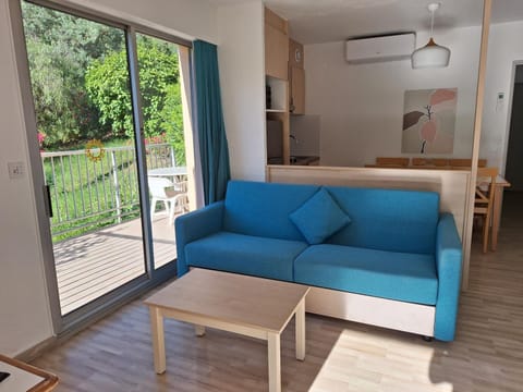 2 pièces climatisé dans résidence avec piscine Apartment in Cannes