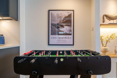 Table tennis, Entertainment