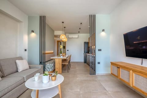 Nusa Retreat - Seaview luxury residences - ideal for groups House in Crete