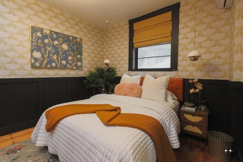 The Cat's Meow Apt1 Cozy historic Sunset Heights Apartment in Ciudad Juarez