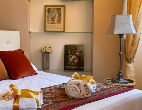 Bed, View (from property/room), Balcony/Terrace, Living room, Photo of the whole room, Bedroom, City view, Landmark view, soundproof, towels, air conditioner