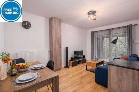 TV and multimedia, Living room, Dining area