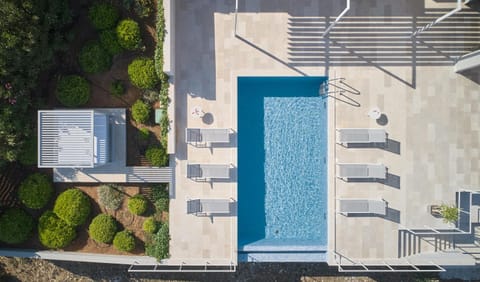 Bird's eye view, Swimming pool