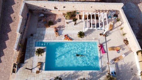 Day, People, Natural landscape, Bird's eye view, Pool view, Swimming pool, sunbed