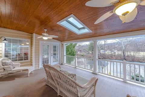 Jackson River Estate Main House Pool, Riverfront, sleeps 15 House in Shenandoah Valley