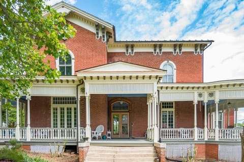 Peaceful Easy Feelings - King Sized Bed - Sleeps 2 Apartment in Madison Heights