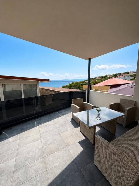 Balcony/Terrace, Balcony/Terrace