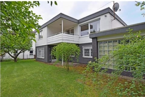 Property building, Spring, Day, Garden, Garden view