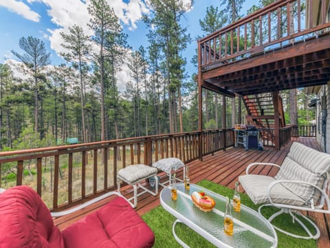 Patio, BBQ facilities, Garden, View (from property/room), Seating area, Mountain view