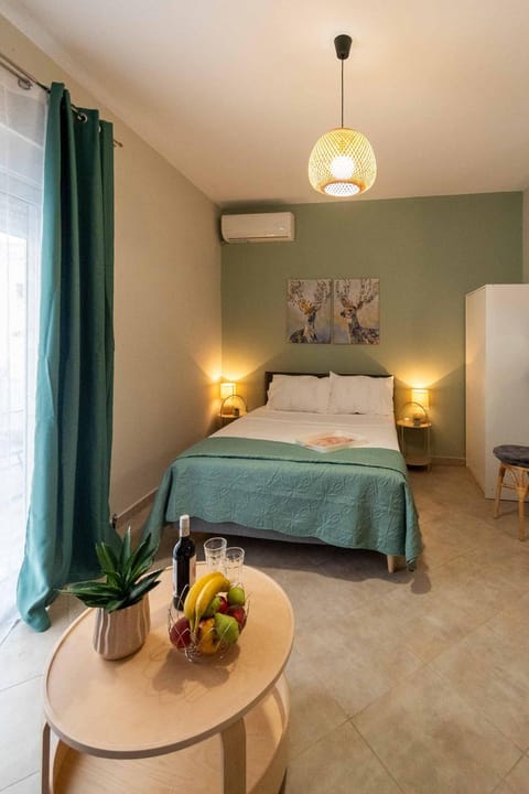 Bed, Photo of the whole room, Bedroom, air conditioner