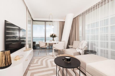 Living room, Photo of the whole room