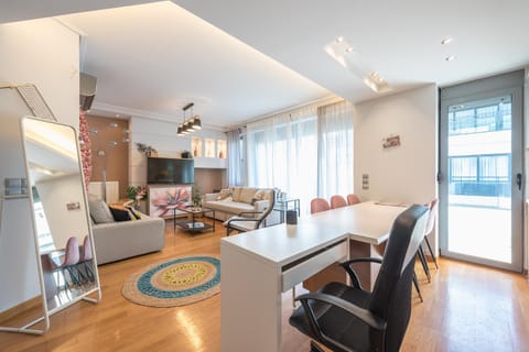 TV and multimedia, Living room, Business facilities, Dining area