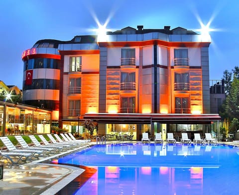 Property building, Restaurant/places to eat, Coffee/tea facilities, City view, City view, Garden view, Pool view, Swimming pool, Breakfast, ATM, room service, sunbed