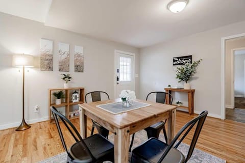 Mins to USC, Hospital, Zoo! Columbia Duet- 2 Units House in West Columbia