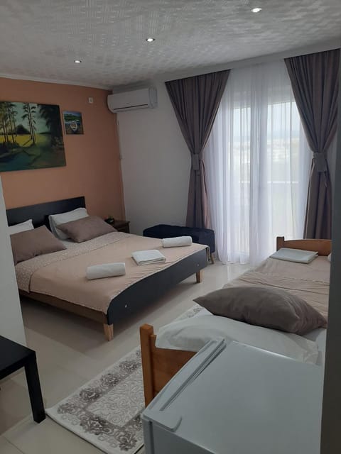 Bed, Bedroom, towels, air conditioner, Internal: Not applicable to any particular room