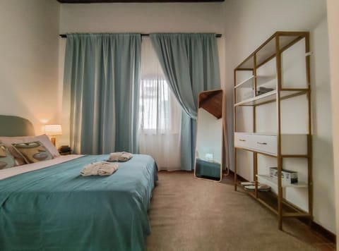 Bed, Bedroom, towels, wardrobe