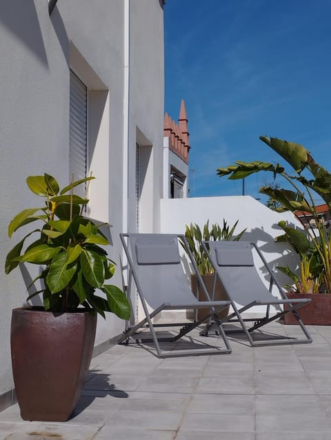 Day, sunbed