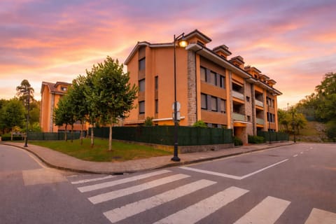 Property building, Facade/entrance
