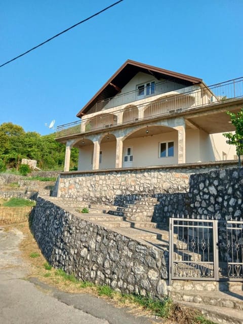 Property building, Day, Landmark view