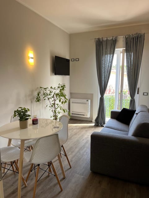 TV and multimedia, Living room, Decorative detail