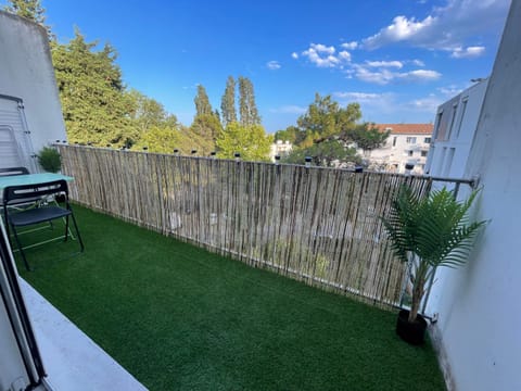 Balcony/Terrace, Garden view, Street view