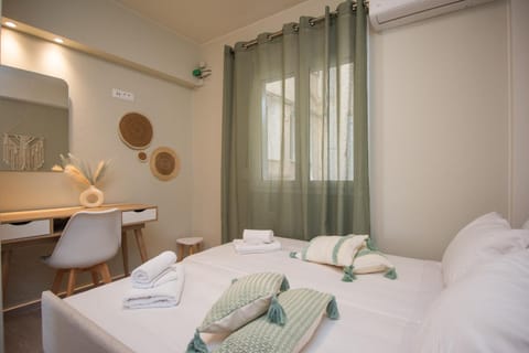 City centre with sea view apartment Apartment in Akti Koundourou