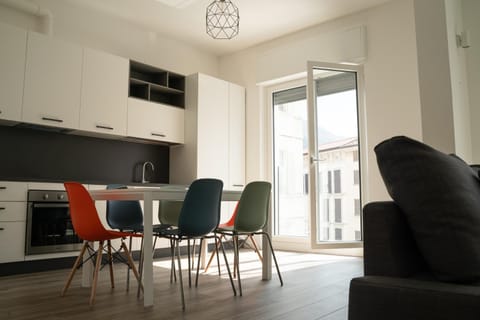 Kitchen or kitchenette, Living room, Seating area, Dining area, dishwasher, pet friendly, stove, air conditioner