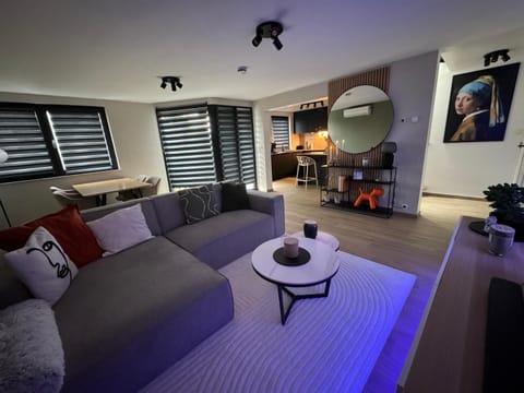 Duplex 100m2 style contemporain Apartment in Liège