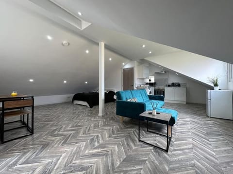 New Penthouse Pad - 5 mins from Leeds City Centre Apartment in Leeds