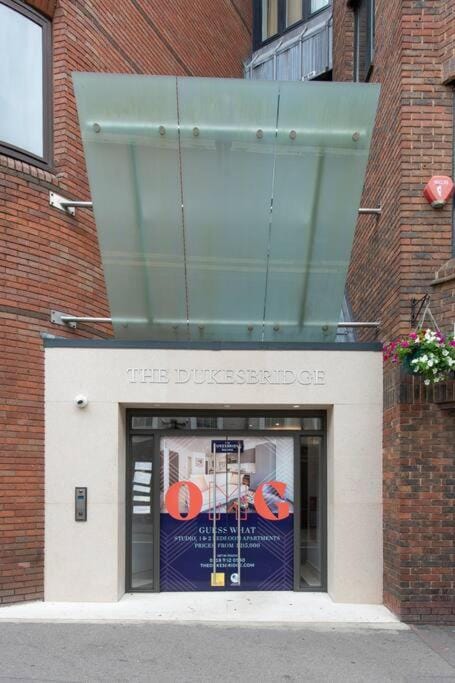 City Life Bliss Central Studio in Reading CHRL F3 Apartment in Reading