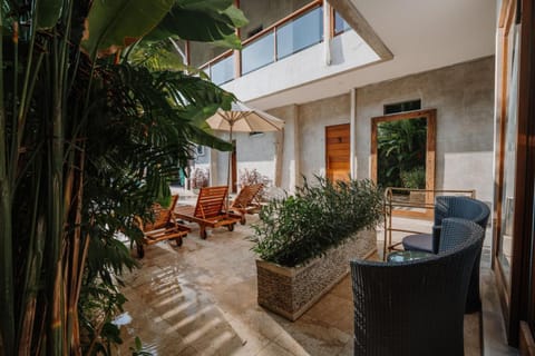 Garden, Seating area, Garden view