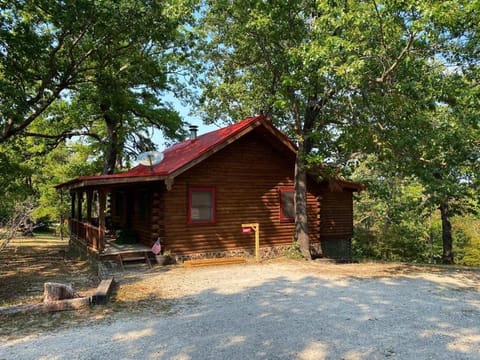 Cozy Cabin at Bear Mountain Log Cabins Cabin in Carroll County