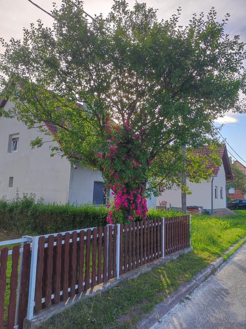 Veranda Apartment in Lika-Senj County