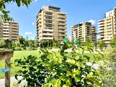Property building, Spring, Garden