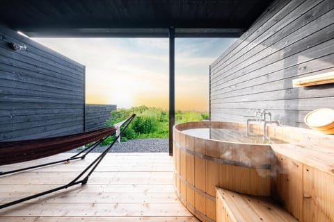 Hot Spring Bath, Hot Spring Bath