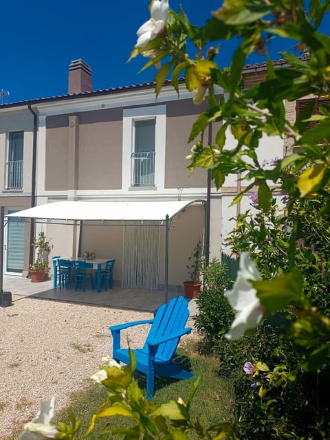 Property building, Spring, Garden