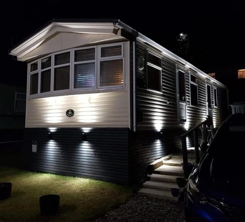 Wonderful 2 bedroom mobile home Campground/
RV Resort in Aberystwyth
