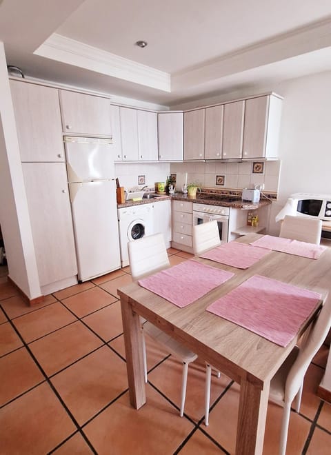 Apartamento 1°linea playa Apartment in Estepona