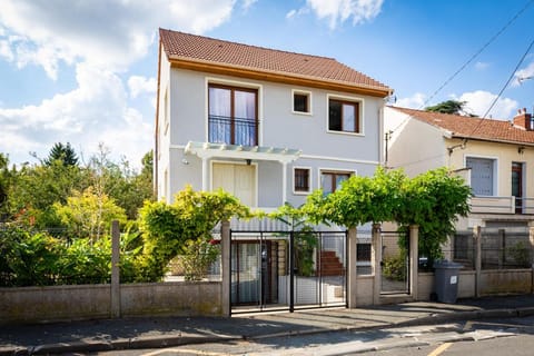 Résidence Artemis Paris Orly Aéroport Apartment hotel in Île-de-France