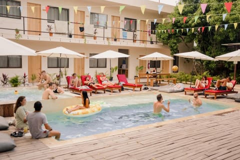 Swimming pool