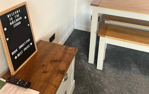 The Mail Barn Studio Apartment in England